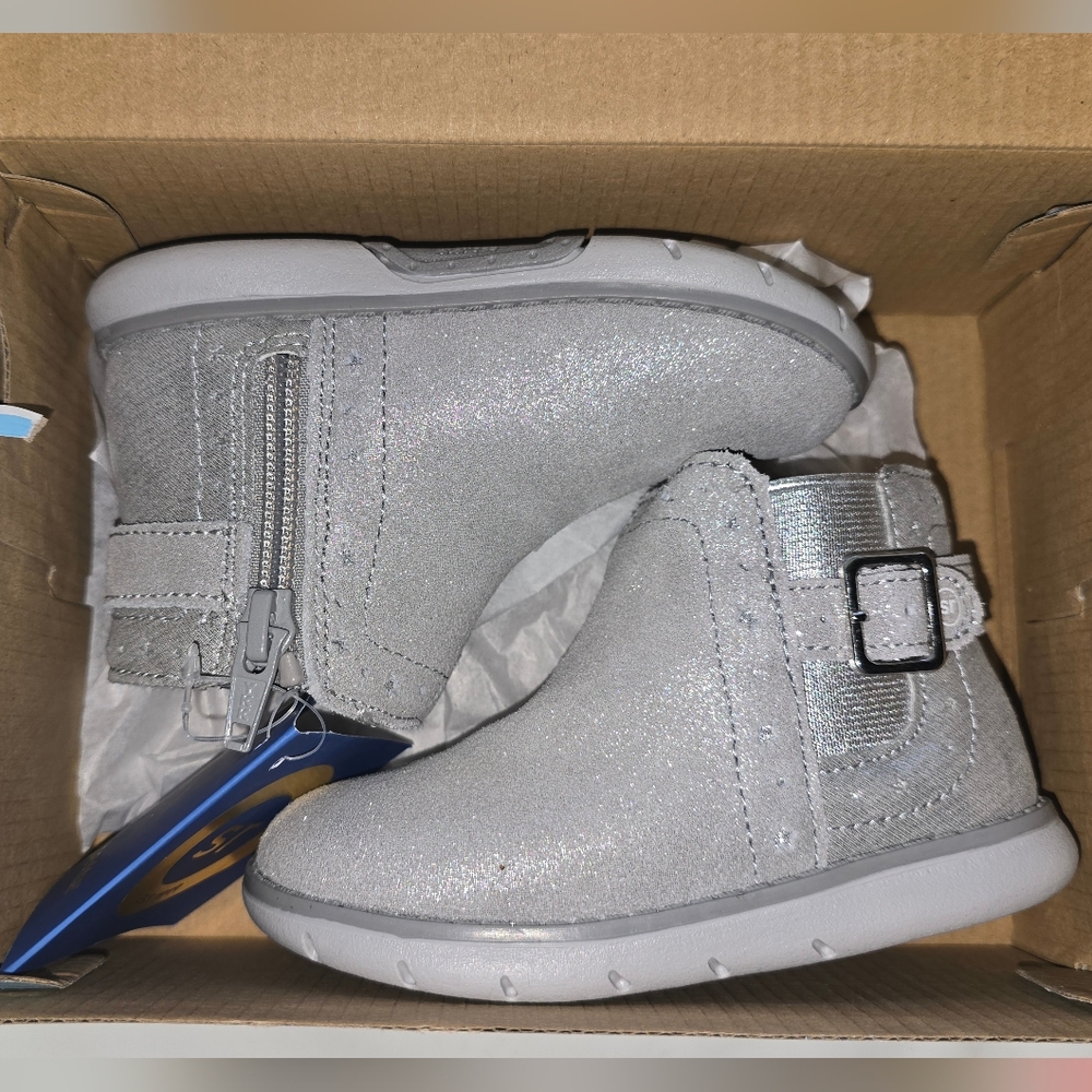 Stride Rite Silver Sneakers for Everyday Comfort